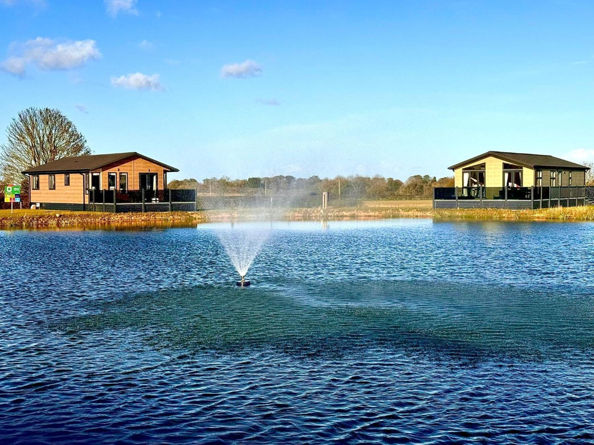Brackenborough Lakes Resort Louth  Exterior photo